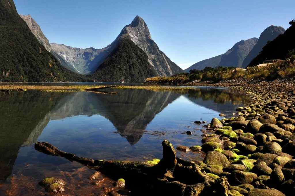 What to See and Do - Mitre Peak Fiordland
